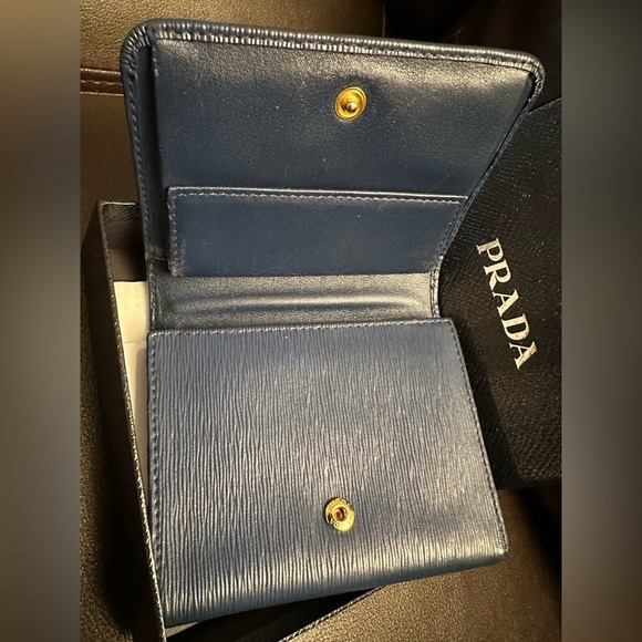 Authentic Prada Saffiano Leather Wallet - Picture 4 of 4